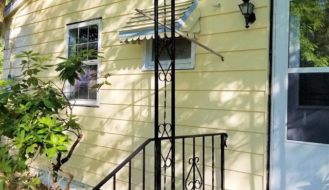 Stunning 3-bedroom house on Tingley Lake. Perfect for families!