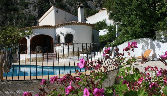 Stunning 3 bedroom villa in the renowned Jalon Valley