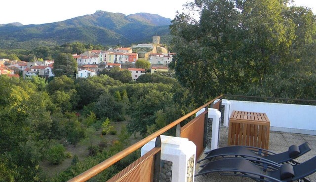 Stunning 3 bed villa, sunny terrace & great views