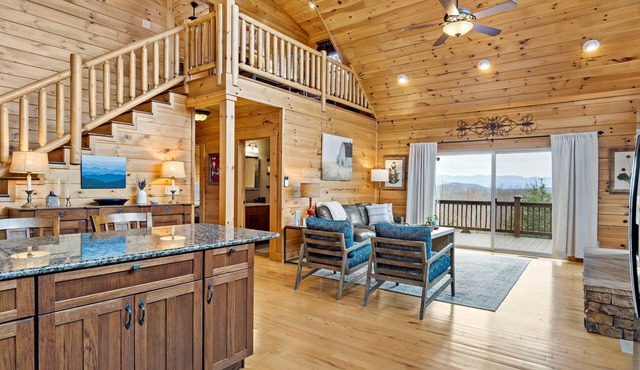 Stunning 3-Level Log Cabin: Blue Ridge Mtn Views, with abundant outdoor space!