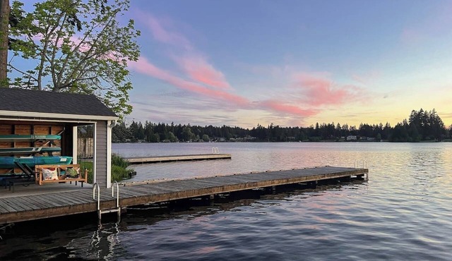 Stunning 3b1bHome w/Lake Access