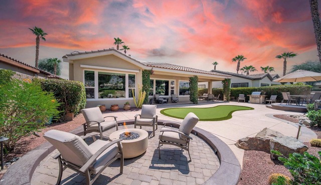 Stunning 3BD 3BR w Casita Golf VIew Community Pool