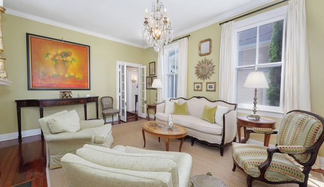 Stunning 3BR Home on desired Tradd - 3 PARKING SPOTS