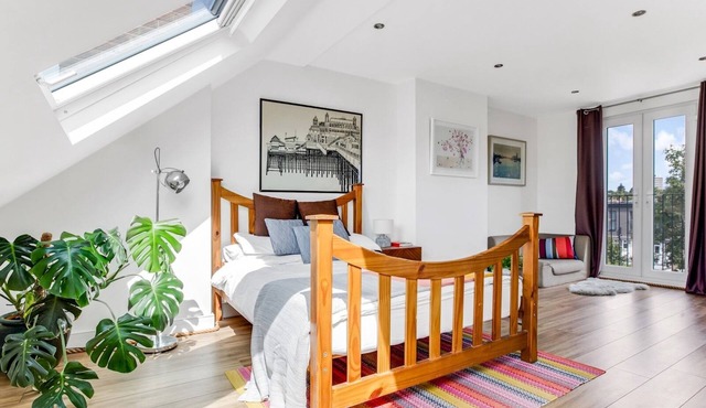 Stunning 3BR House with Garden Oasis - Pass the Keys