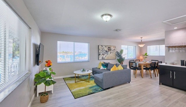 Stunning 3BR Oasis on the Intracoastal