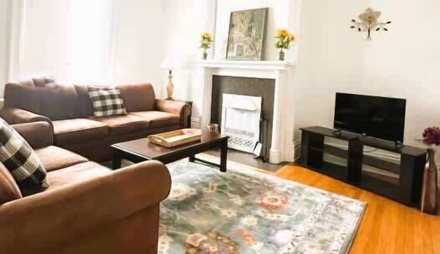 Stunning 3BR-Private Entrance-Renovated-Near City