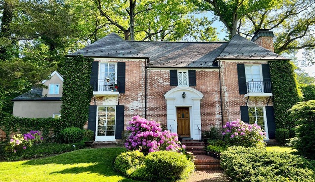 Stunning 4-Bed Family Getaway. Exclusive Rye Neighborhood on Long Island Sound.