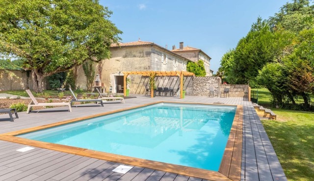 Stunning 4-bed house w/ private garden and swimming pool near Cognac, France