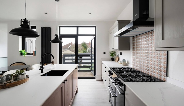 Stunning 4 bed house in Horfield with all amenities