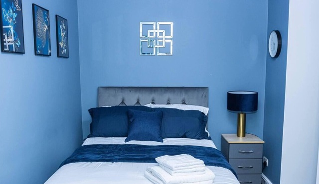 Stunning 4-Bed House in Telford West Midlands