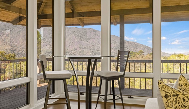 Stunning 4 Bed plus Guest House - 30 Night Minimum Stay