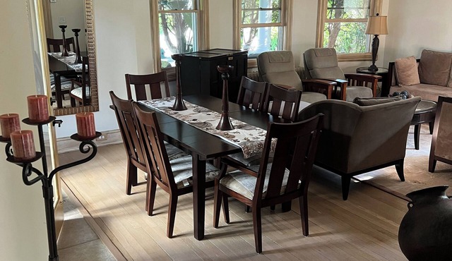 Stunning 4-Bedr, 2-Kitchen Home, 3 Bath/3 Park. on site– 38 Min. NYC by Train