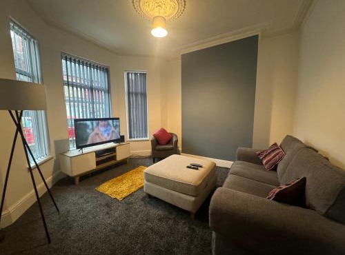 Stunning 4 bedroom 8 person 2 bathroom house!