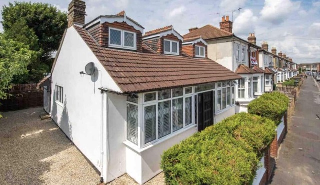 Stunning 4 bedroom detached home