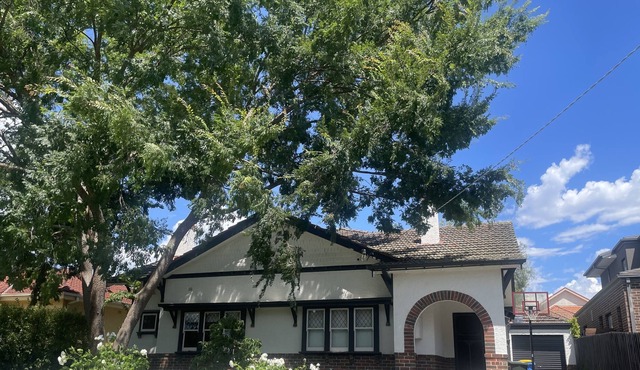 Stunning 4 bedroom home with spa