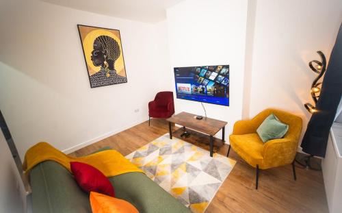 Stunning 4 bedroom House in Crewe Town Centre