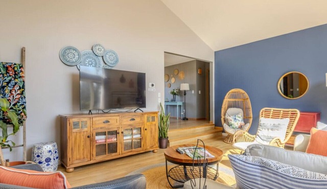Stunning 4 Beds and 5 Baths with Indoor Fireplace