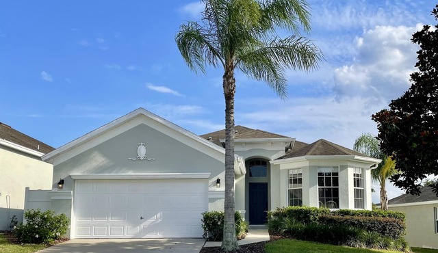 Stunning 4BR/3BA Villa with South Facing Private Pool