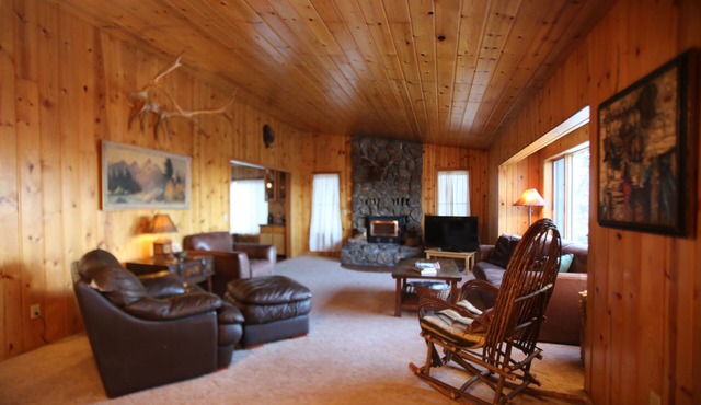 Stunning 4BR, 3BT - Available for 7+ nights upon approval.
