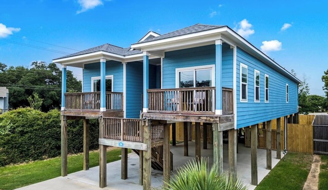 Stunning 4BR Home Near the Bay!