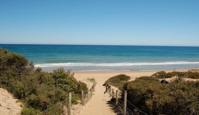 Stunning 4BR Villa - Banksia by the Beach