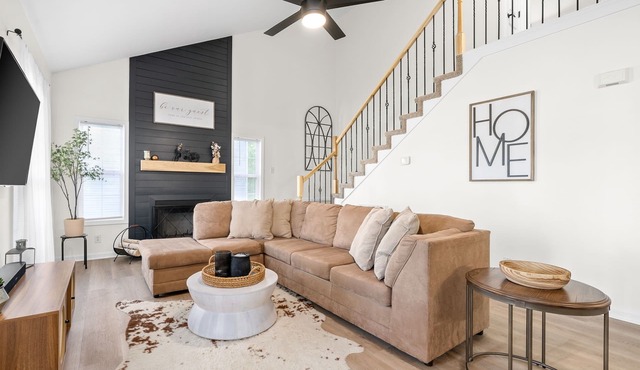 Stunning 5 Bed 2.5 Bath in the Heart of Clarksville