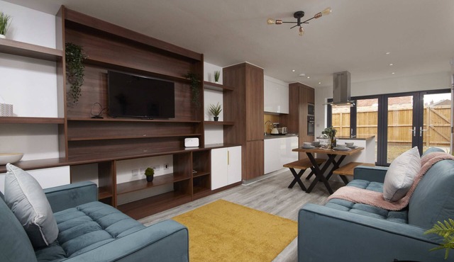 Stunning 5 Bed House in Manchester by PureStay