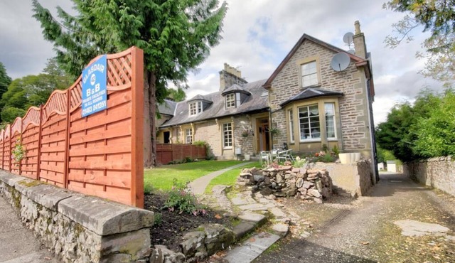 Stunning 5-Bed House in Inverness