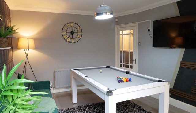 Stunning 5-Bed House in Liverpool! Great Location!