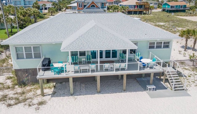 Stunning 5 Bed/3 Bath Gulf Front Pet Friendly Home! Book The Sandcastle today