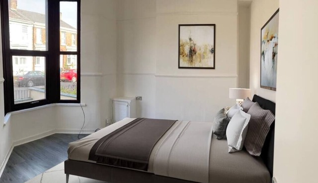 Stunning 5-Bedroom House with 5 En-Suite Bathrooms in Liverpool's L4