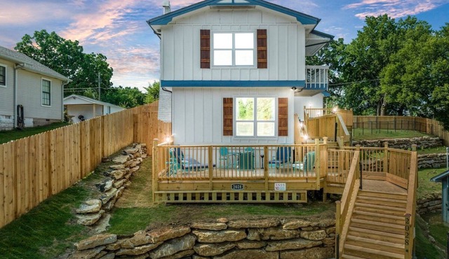 Stunning 5 Bedroom: Owen Park