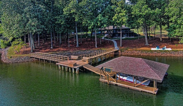 Stunning 5 Bedroom Private Lakefront Getaway on 3 Acres with 420 Ft on the Lake