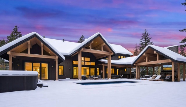 Stunning 5BR Home with Private Pool*Garage Game Room*Private Hot Tub!