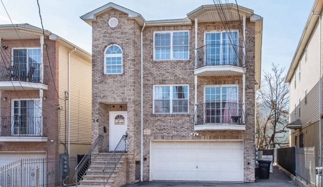 ♥ Stunning 5BR Newark Retreat ★ Free Parking & Near NYC & EWR