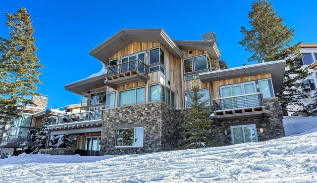 Stunning 6-Bedroom Chalet in Heart of Park City by RedAwning