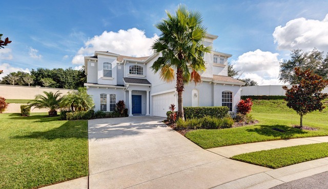 Stunning 6 BR/4.5 BA Pool and A/C Games Room Villa, not overlooked, sun all day