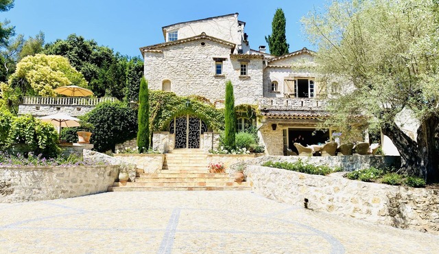 Stunning 6 bedroom Villa in St Paul De Vence