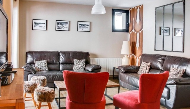 Stunning 6-room apt, 12 pax - Terrace, parking, WIFI