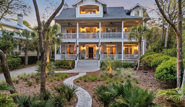 Stunning 7 BR Home on Eugenia, Private Pool, 100 yards to Beach!