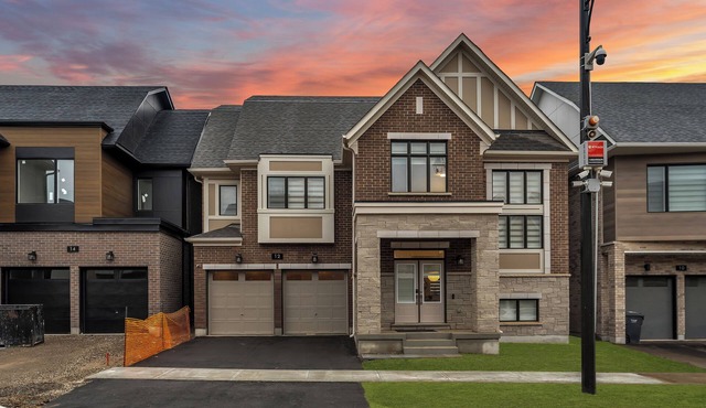 Stunning 7BR Luxe ~3 Lounges ~Pool Table ~Sleep 14