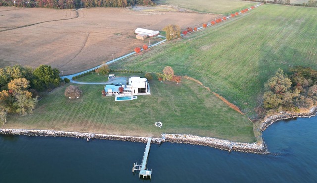 Stunning 9-Bedroom Villa on the Chesapeake Bay: Pool, Hot Tub, Boat Dock & Sauna