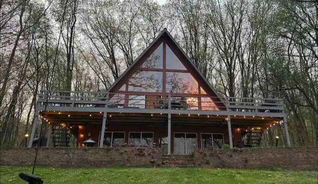 Stunning A-frame on Lake WI