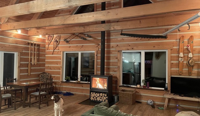 Stunning All Season Log Home on Moira Lake
