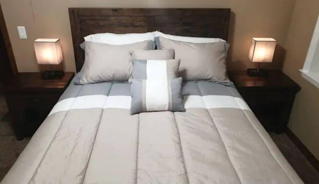 Stunning and Convenient Located 1B/1B Apartment