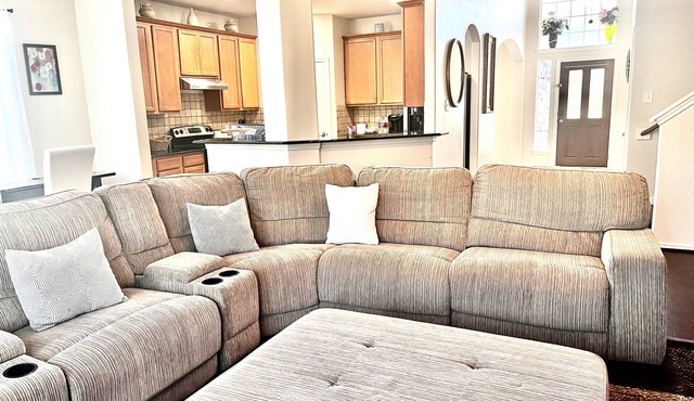 Stunning and delightful home in Houston!Close to Hobbyairport,Downtown&Galveston