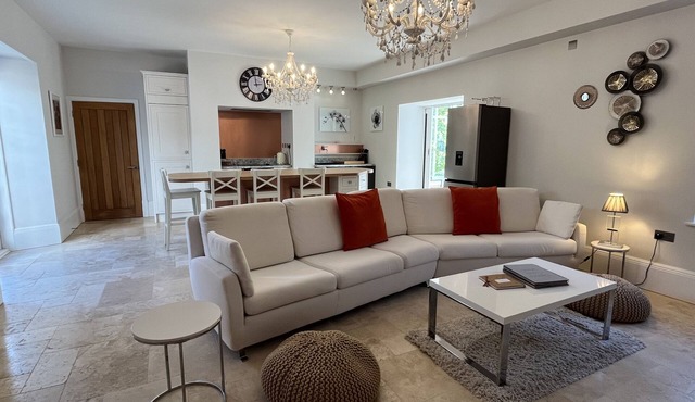 Stunning and luxurious Manor House holiday home