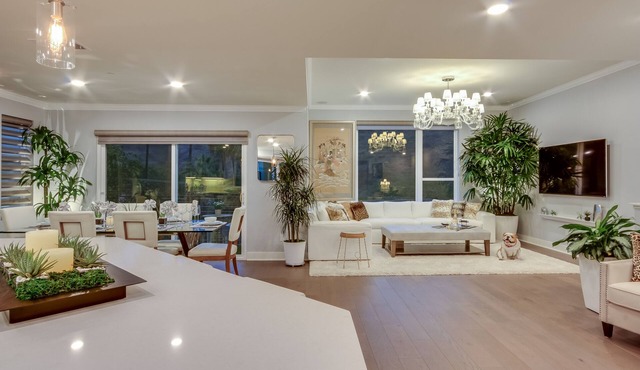 Stunning and Luxurious Private Model Home in Hollywood