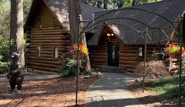 Stunning and secluded Sunrise Cabin is so peaceful