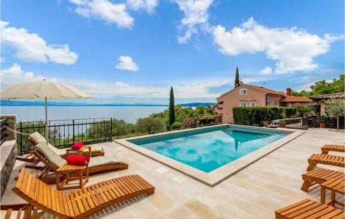 Stunning Apartment In Moscenicka Draga